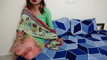 Desi aunty's tempting arse have fun in homemade Indian flick