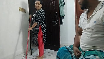 Desi maid caught unveiling herself on camera